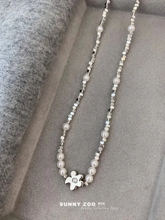 铜合金项链 夏季花朵珍珠碎银项链小众清新设计感锁骨链新款配饰