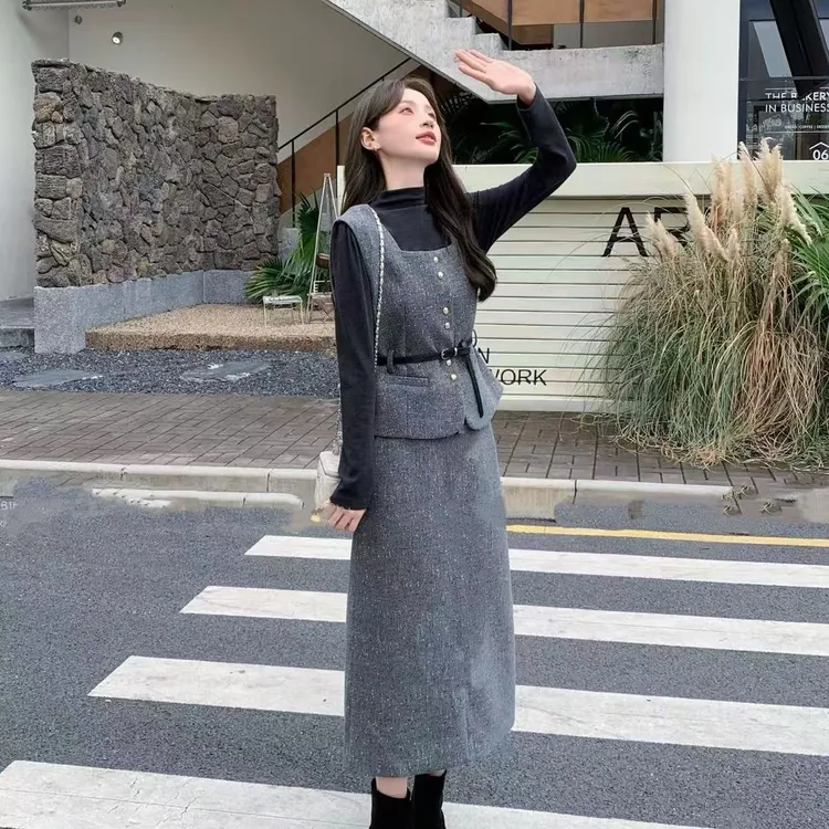 1166528-高级感小香风套装新款气质减龄马甲打底衫半身裙子三件套
