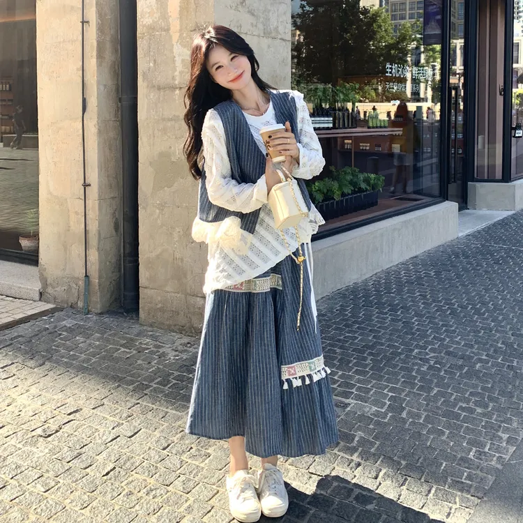 超好看三件套女秋装氛围感穿搭一整套2025秋季条纹半身裙马甲套装