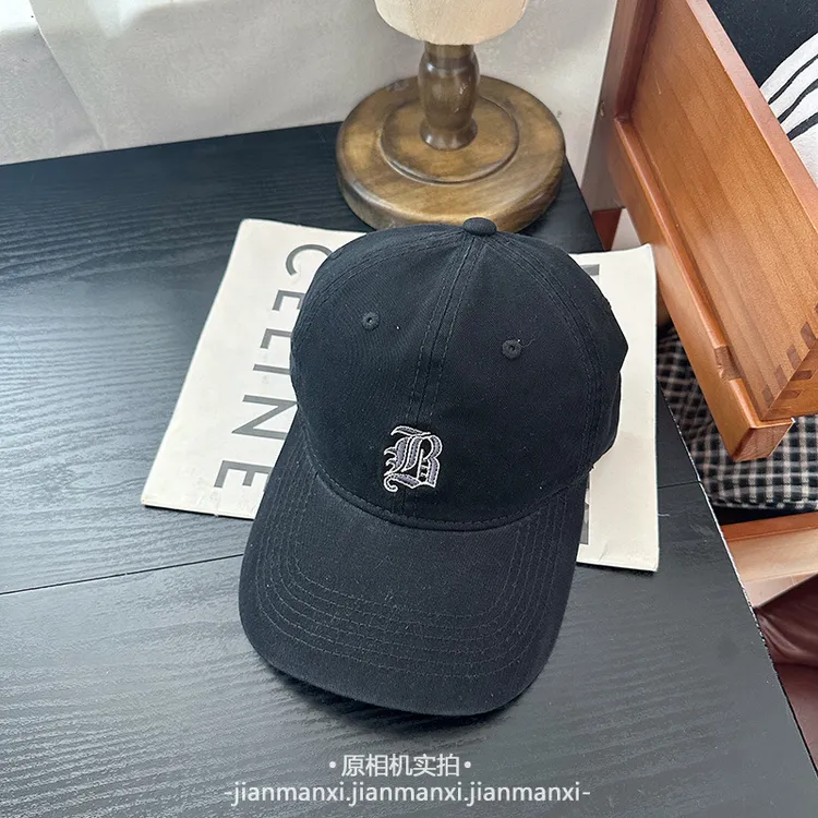 新款软顶字母刺绣棒球帽子男女情侣休闲简约百搭显脸小鸭舌帽潮