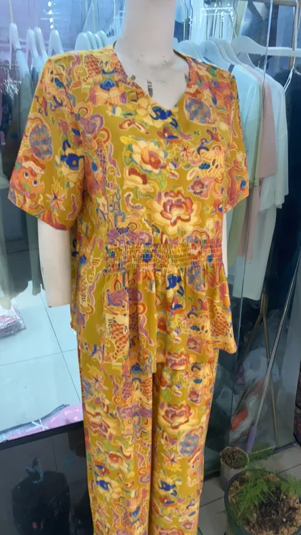 夏季新款冰感丝气质显瘦上衣搭配裤子套装