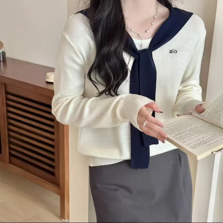 花倾慕撞色披肩针织衫女学院风2025秋季新款温柔减龄长袖上衣9201