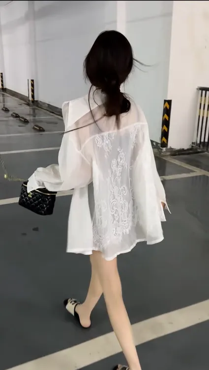 法式蕾丝拼接白色衬衫女夏季薄款防晒衬衣宽松慵懒风设计感上衣