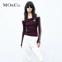【赵老板专属】MOCO秋学院徽章球衣风露肩短款针织衫MBC3SWT005