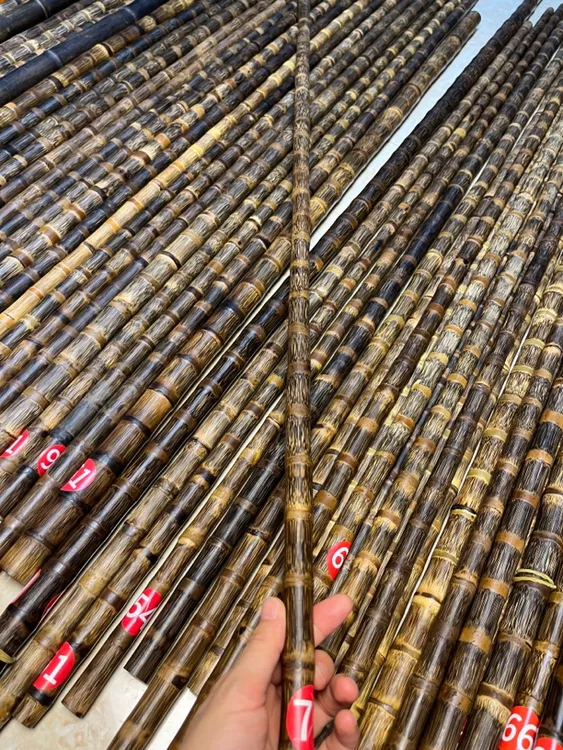 金丝竹长度1.2米，直径1.6-1.8可以做登山杖