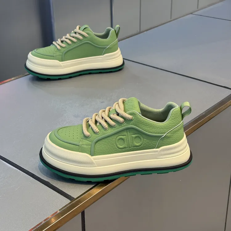 隐形增高6cm男士厚底休闲板鞋潮牌2025新款高级感百搭运动小白鞋