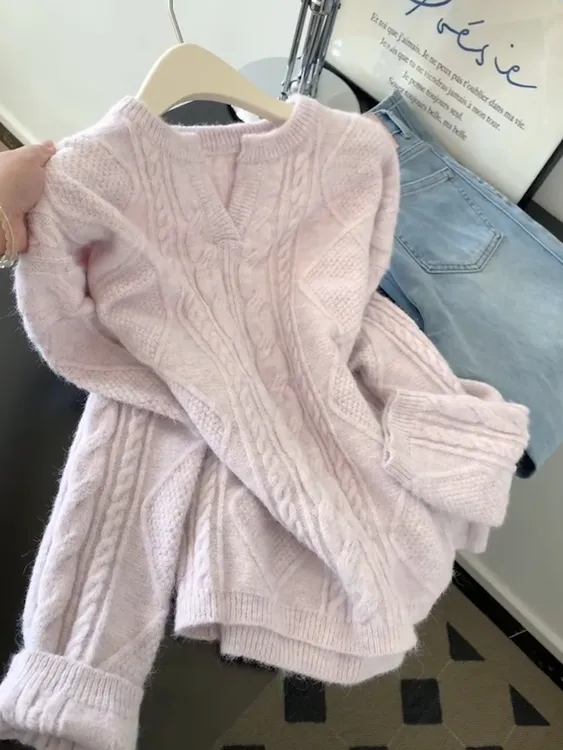 韩系温柔风粉色v领套头针织衫女秋冬新款宽松毛衣慵懒高级感上衣