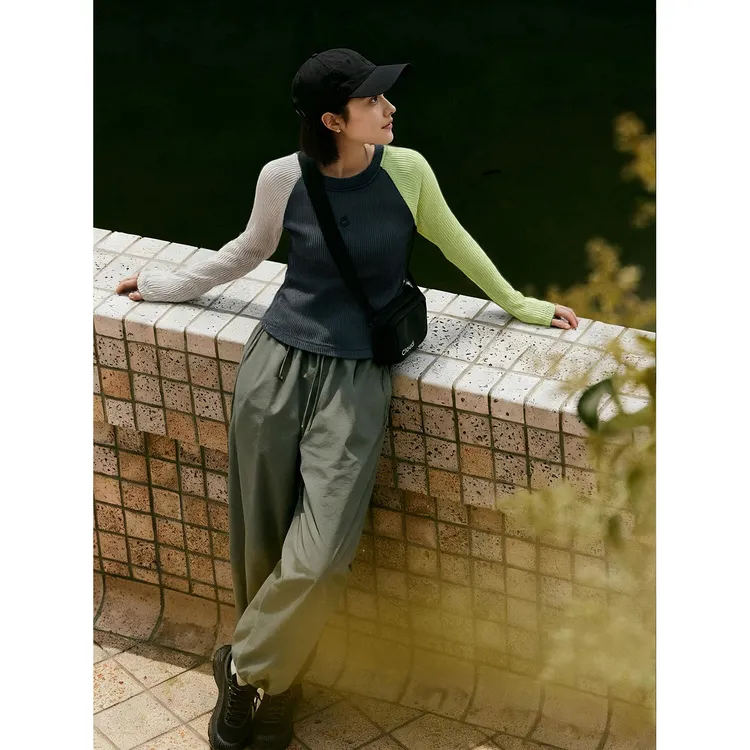 CLOUDSPACE/云上生活【城市绿野】撞色拼接插肩袖2025秋长袖女T恤