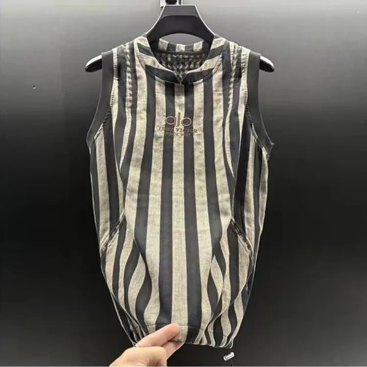 欧洲站轻奢刺绣背心男2025夏季新款无袖上衣服男装休闲百搭高品质
