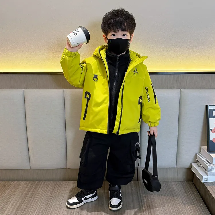 男童外套秋冬2025新款三合一儿童户外连帽冲锋衣男宝秋装夹棉上衣
