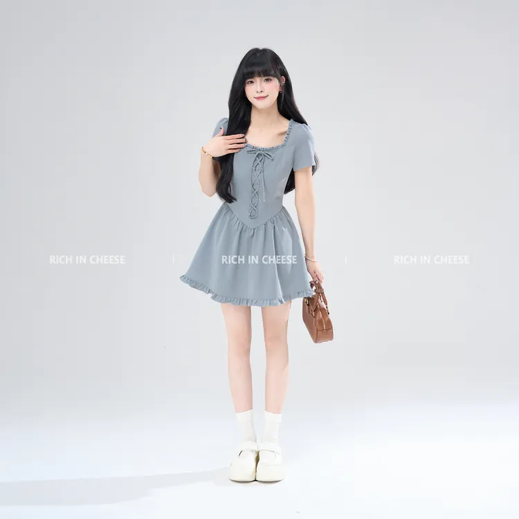 【清清】RICHINCHEESE 赛里木湖 法式温柔设计感纯色显瘦连衣裙