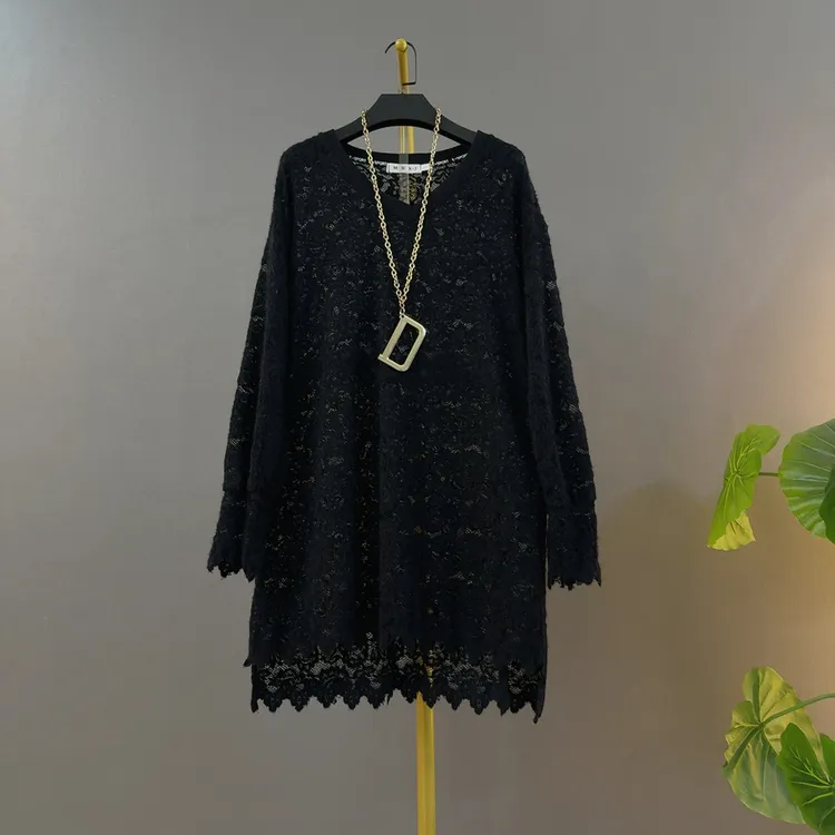 秋冬新款洋气百搭款纯色V领宽松开叉蕾丝遮肉显瘦大码中长款上衣