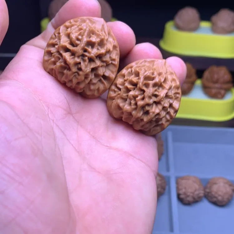 文玩秦闷精配手把件