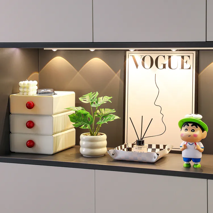 蜡笔小新玄关摆件轻奢简约入户门口鞋柜高级感客厅创意家居装饰品