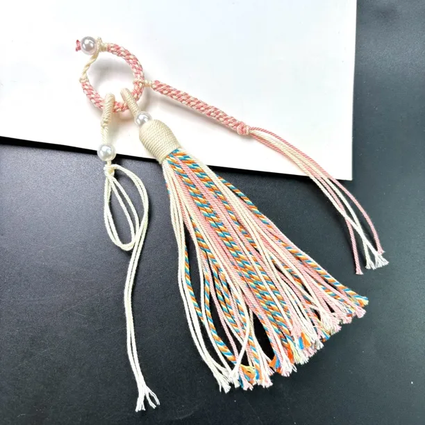西藏拉萨小红书流苏藏式包挂钥匙链