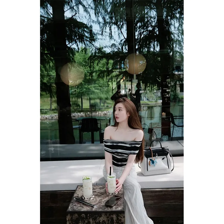 2025夏季新款条纹一字肩显瘦性感短款上衣高腰休闲阔腿裤两件套