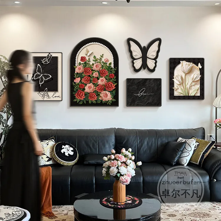 法式复古风客厅装饰画奶油中古风沙发背景墙挂画蝴蝶玫瑰组合壁画
