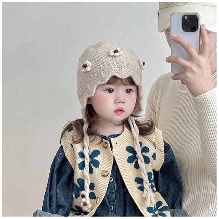 儿童帽子秋冬季保暖加厚防风护耳帽女宝宝韩系花朵防风出游毛线帽