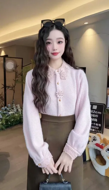 韩版减龄蕾丝钩花拼接衬衫女2025秋冬新款精致温柔加厚保暖上衣潮