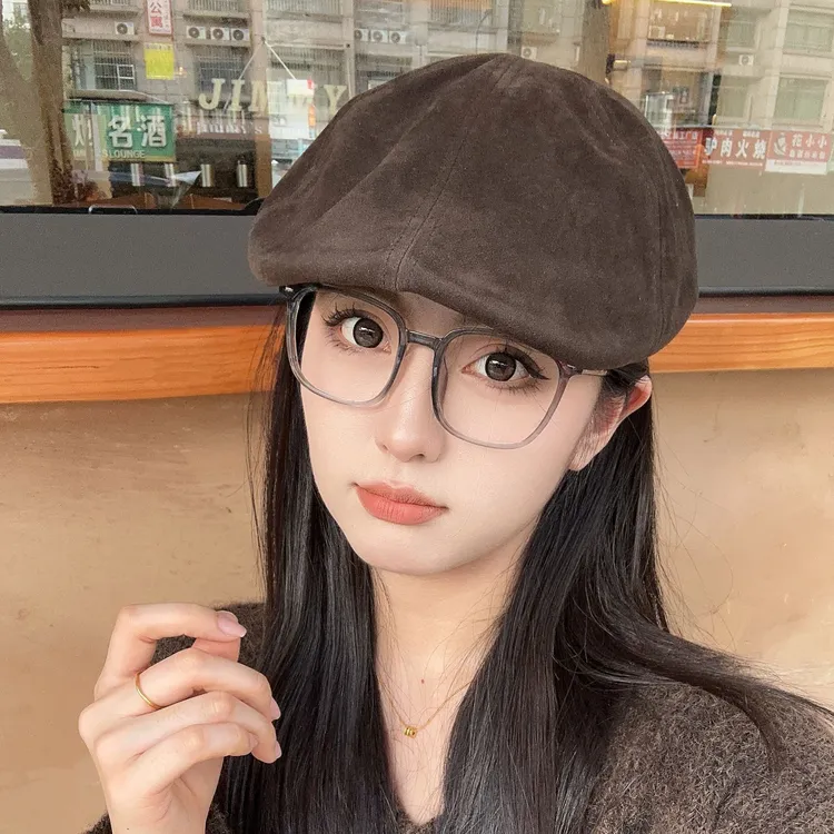 咖棕色麂皮绒前进帽子女英伦复古贝雷帽小众百搭报童帽腔调画家帽