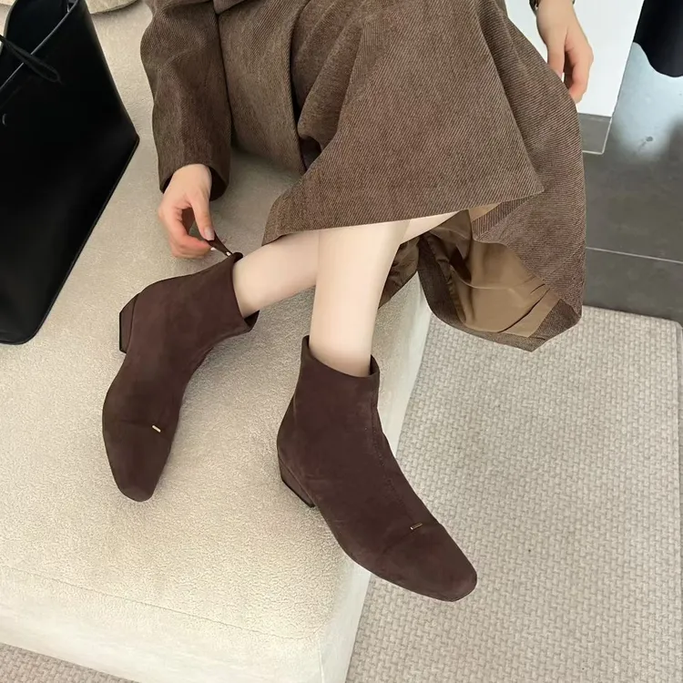 姬纯希品牌方头后拉链秋冬女韩版内增高短靴百搭高跟细跟复古