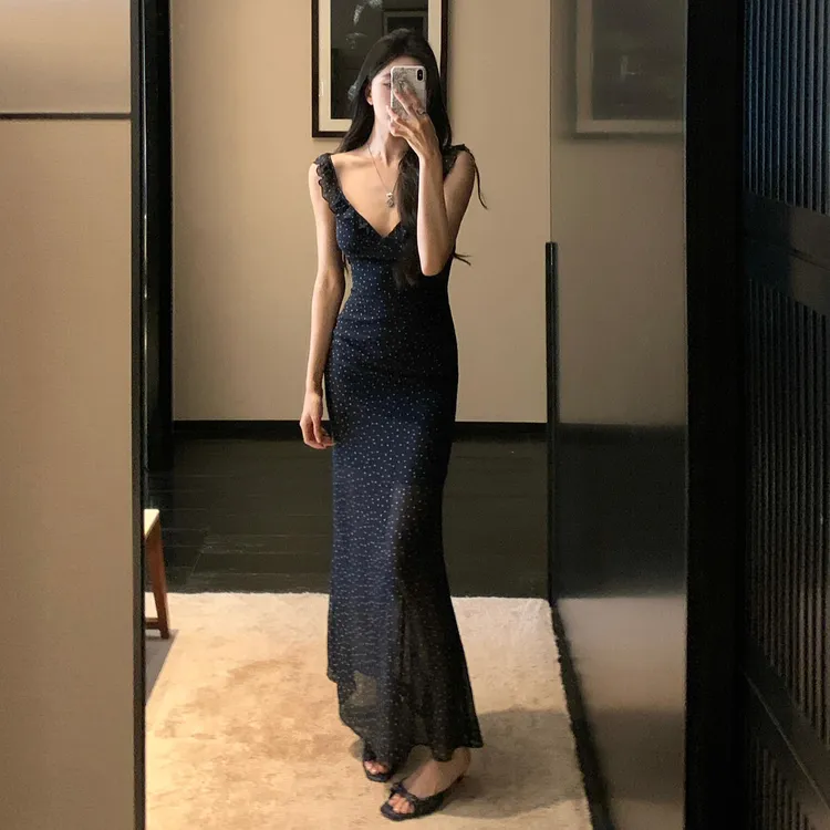 2025新款法式波点荷叶边修身薄纱连衣裙v领蓝色收腰夏季吊带长裙