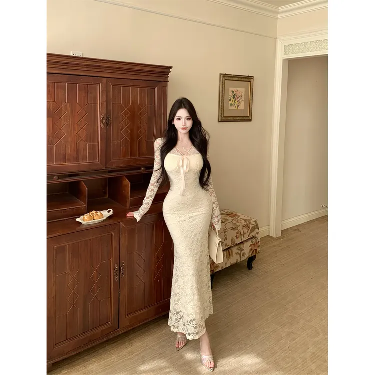 法式御姐纯欲风蝴蝶结V领连衣裙女秋冬季新款修身显瘦鱼尾长裙子