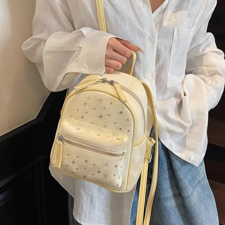 夏季超火女式双肩包2025新款精致百搭后背包出游旅行包迷你小书包