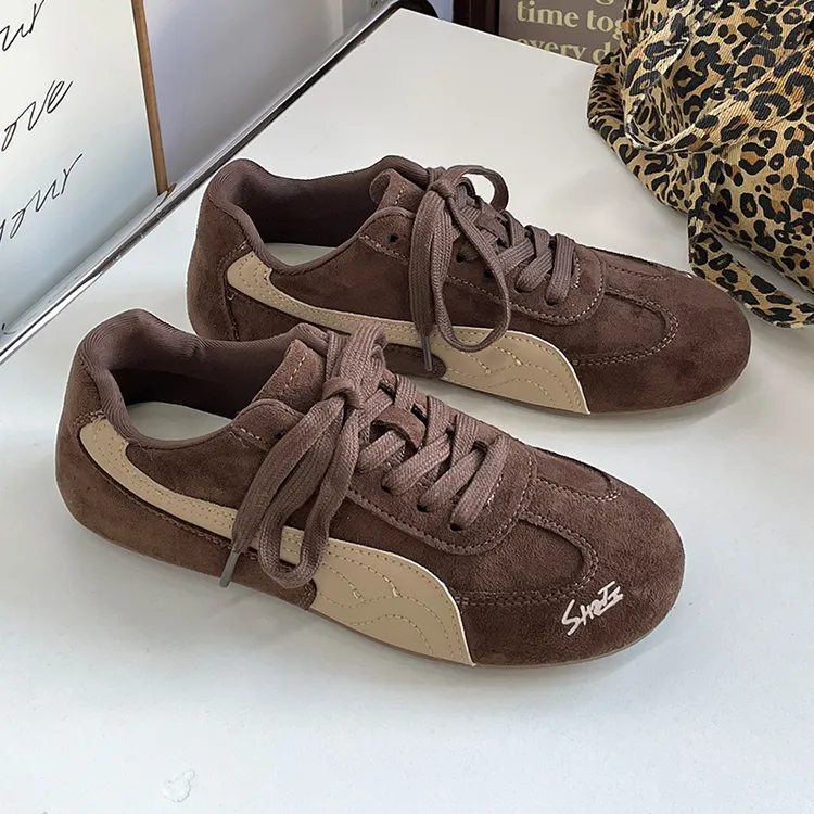 棕色复古软底阿甘德训鞋女2026春季新款时尚百搭休闲运动勃肯板鞋