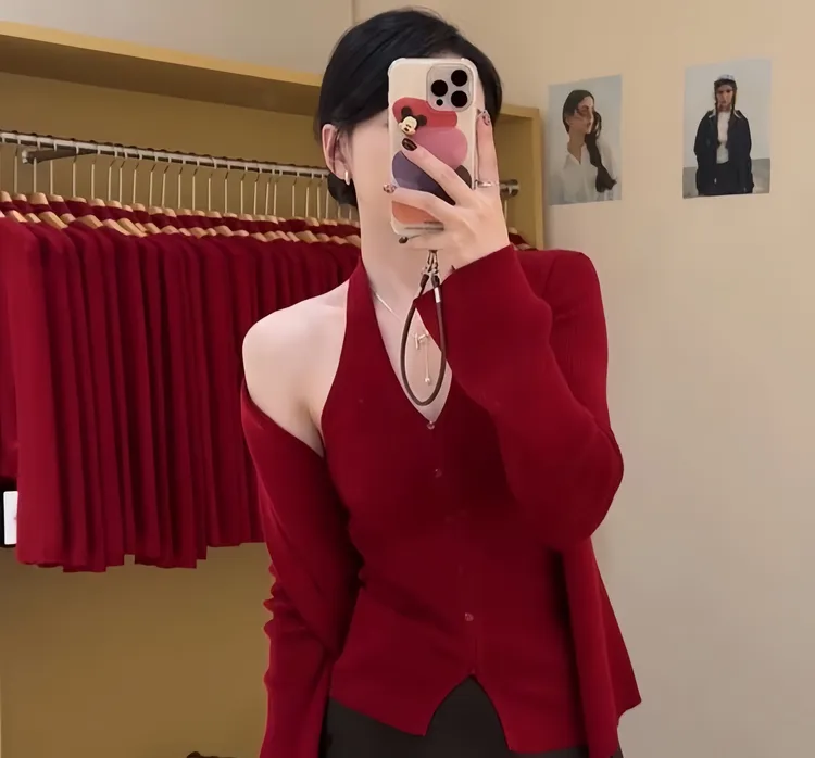 复古红色上衣女2025年秋冬新款爆款针织吊带气质开衫两件套上衣