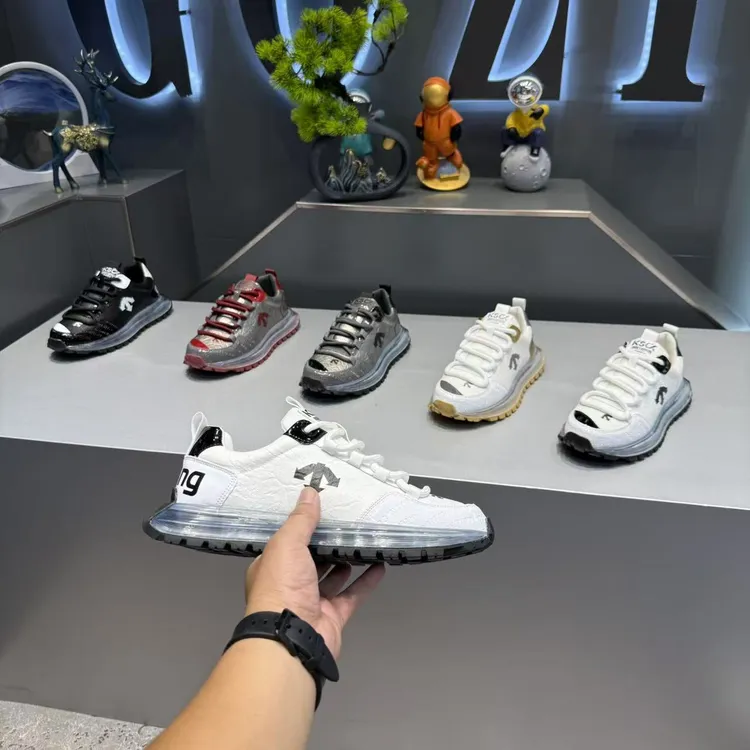 男士2025秋季新款时尚轻奢男鞋透气百搭潮流休闲鞋舒适潮鞋