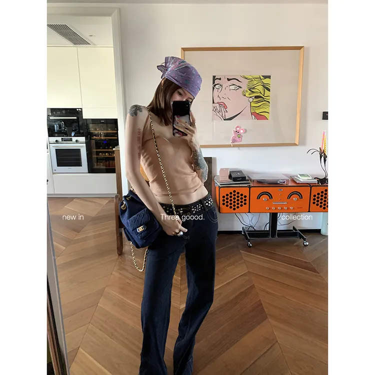 THREE GOOOD/三吉腰头重工铆钉彩钻牛仔裤修身微辣版型Y725Z14513