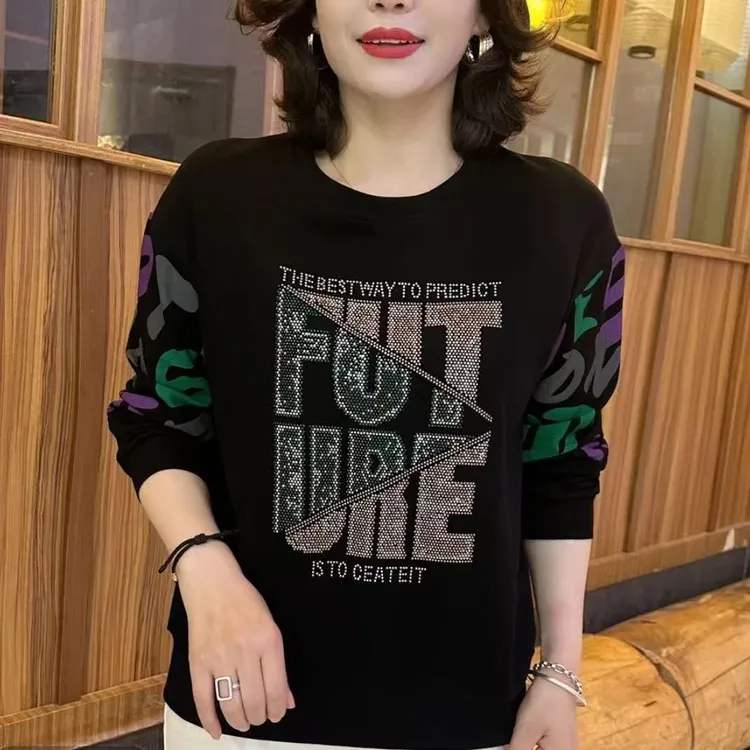 秋季新品时尚重工洋气烫钻休闲宽松减龄百搭字母卫衣圆领女士打底