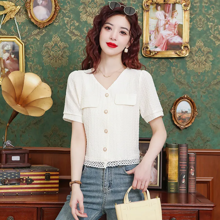 法式蕾丝花边衬衫女短袖夏季新款宽松短款小个子v领上衣洋气小衫