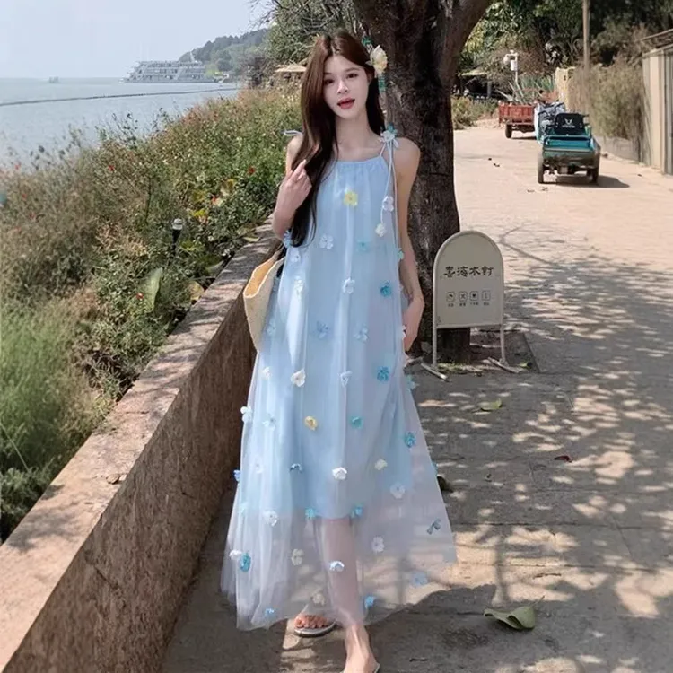 2025新款实拍立体花朵吊带礼服裙法式小众设计感修身显瘦连衣裙