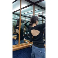 T恤女2025秋季新款黑色正肩长袖设计感露背性感修身显瘦百搭上衣