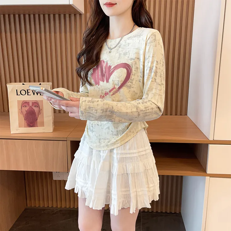 高级感扎染长袖打底衫女2025早秋季韩版网红时尚百搭修身显瘦上衣