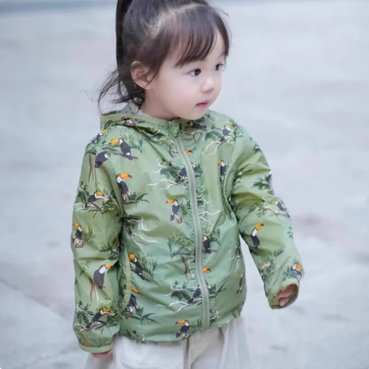 儿童防晒衣2025新款时尚薄款连帽防紫外线绿色凉感男女童连帽外套