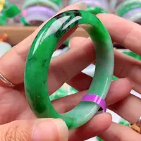 翡翠手镯未镶嵌翡翠