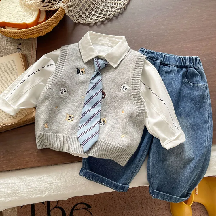 男童秋装套装2025新款洋气毛衣马甲三件套韩范休闲宝宝衬衫牛仔裤