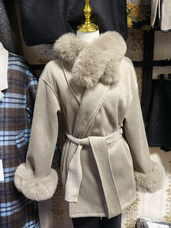 法式名媛风2025秋冬新款羊绒毛呢大衣女气质长袖毛领外套百搭时尚