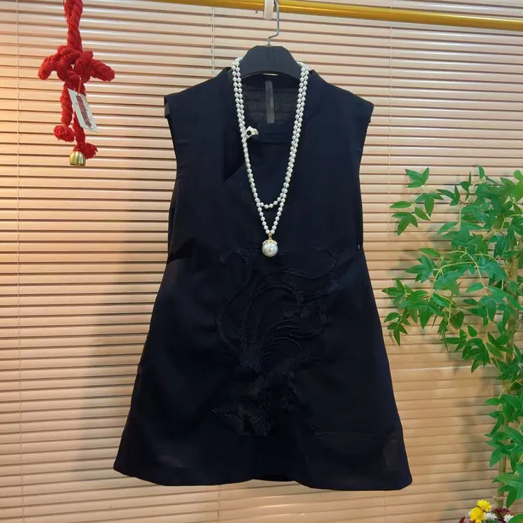 国潮气质绣花中长款开衩马甲胖YY2025夏季新款新中式国风坎肩上衣