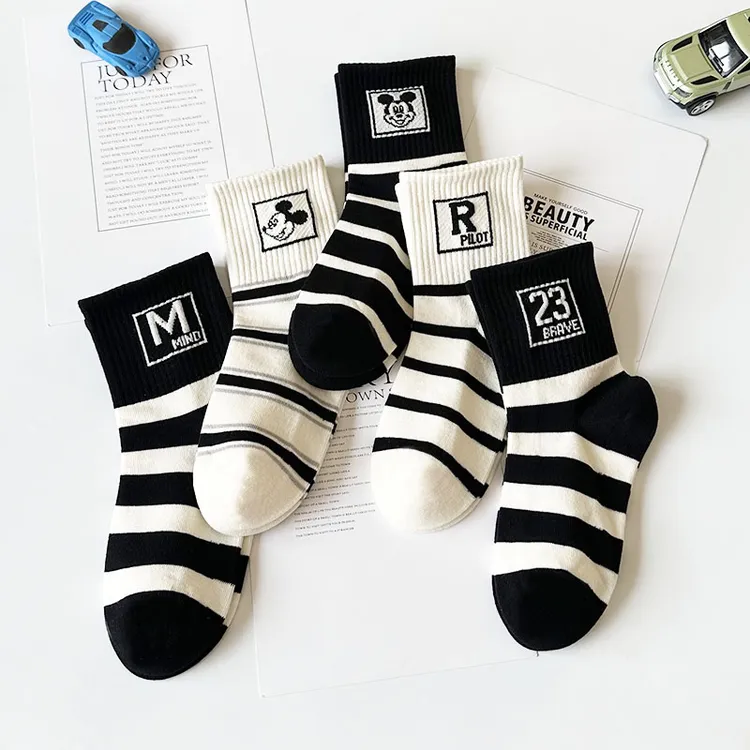 爱嘀嗒儿童袜子冬季加厚黑白条纹中大童学生中筒潮袜男童宝宝袜子