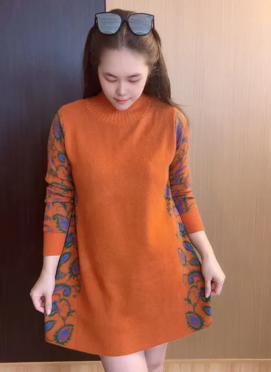 679秋冬长袖中长裙中长款民族风中老年女装休闲风常规圆领时尚风