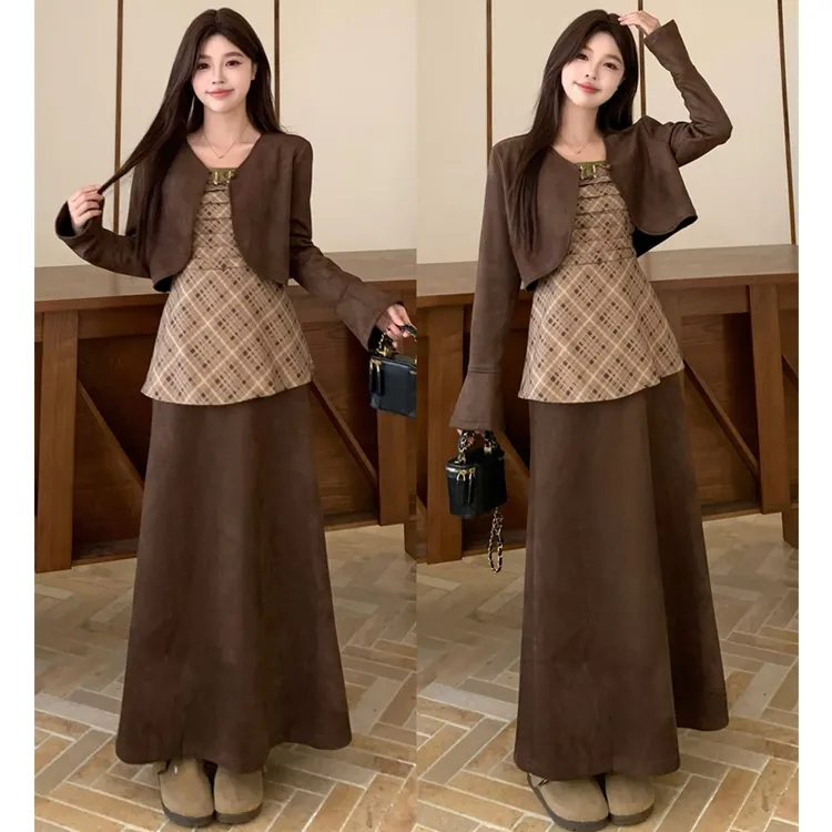 大码胖mm秋冬新款复古V领马甲外搭显瘦坎肩无袖背心外套三件套装