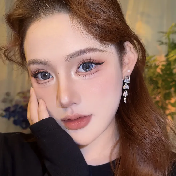 合金耳饰 轻奢小众高级感长款流苏爆闪耳饰女韩系爆款百搭气质时