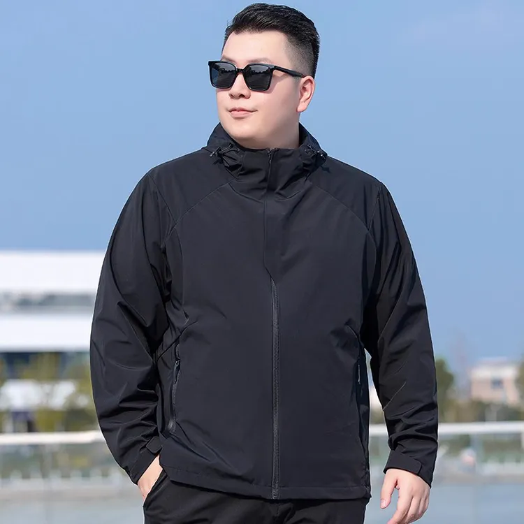 大码外套男连帽春秋户外夹克胖子软壳衣加肥加大男士插肩袖冲锋衣