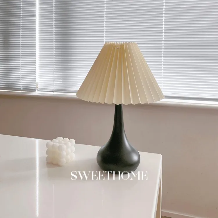 中古台灯书房ins风覆古风百褶创意床头宿舍氛围卧室少女装饰夜灯