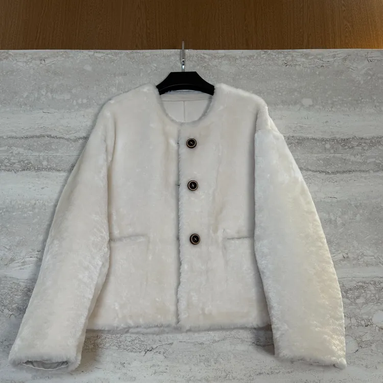TANTAN单排扣小众时尚圆领珍珠白进口羊皮毛外套4389