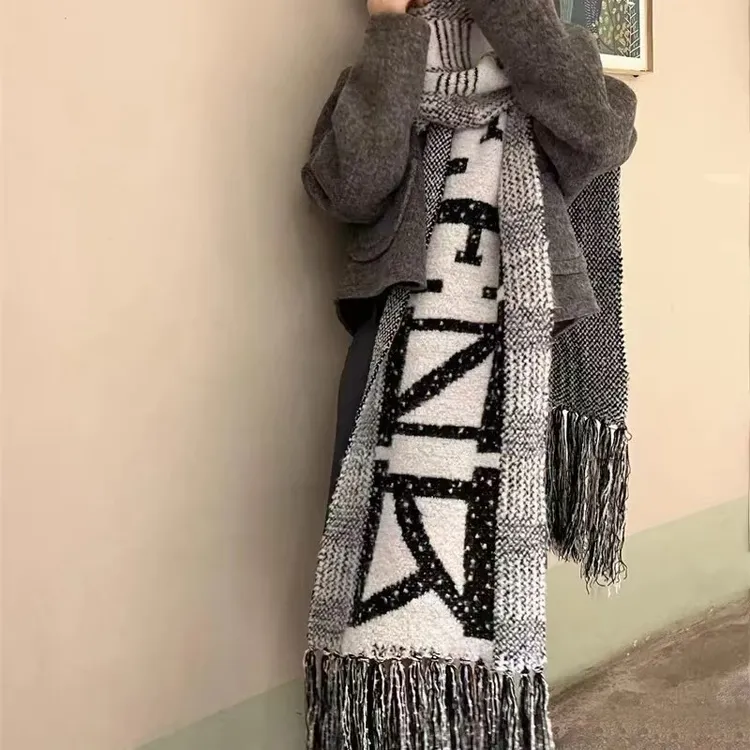 潮牌奶盐灰E字母披肩 超大加厚羊绒围巾女 流苏保暖秋冬氛围感